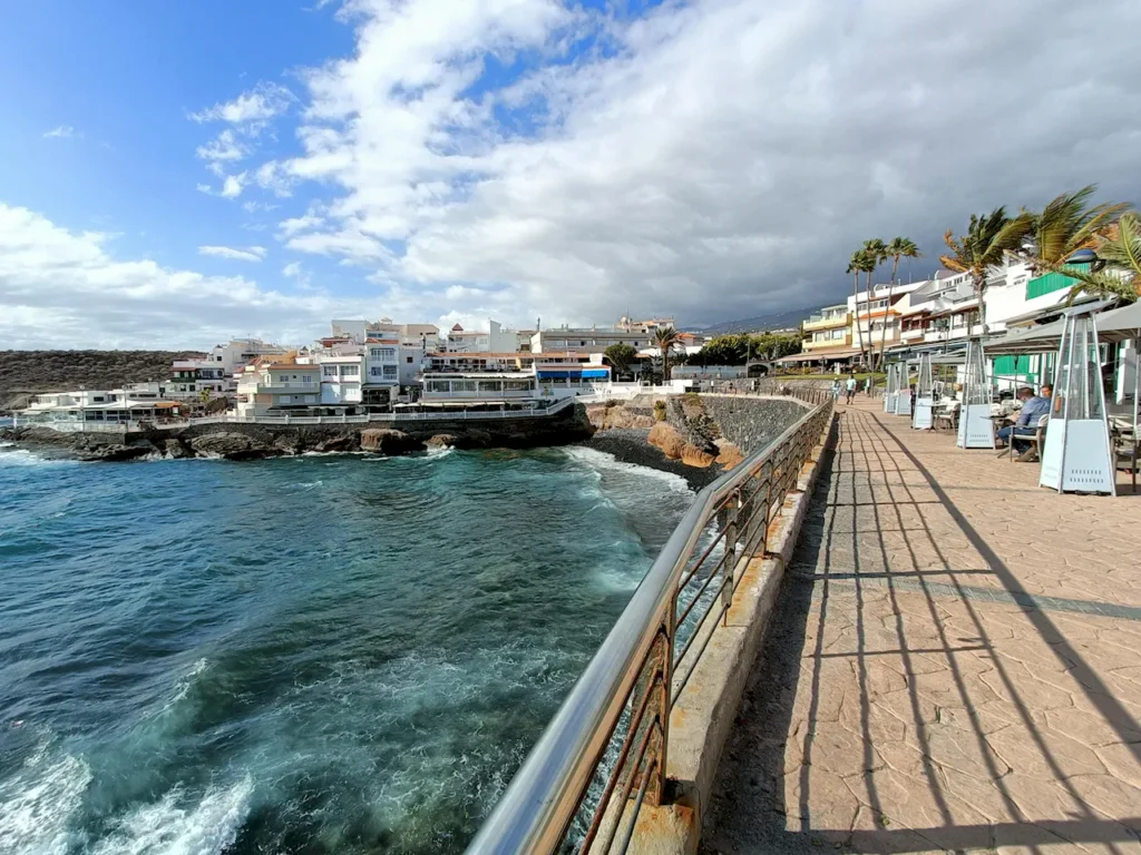 As condições meteorológicas em março em Tenerife - La Caleta, no sul da ilha