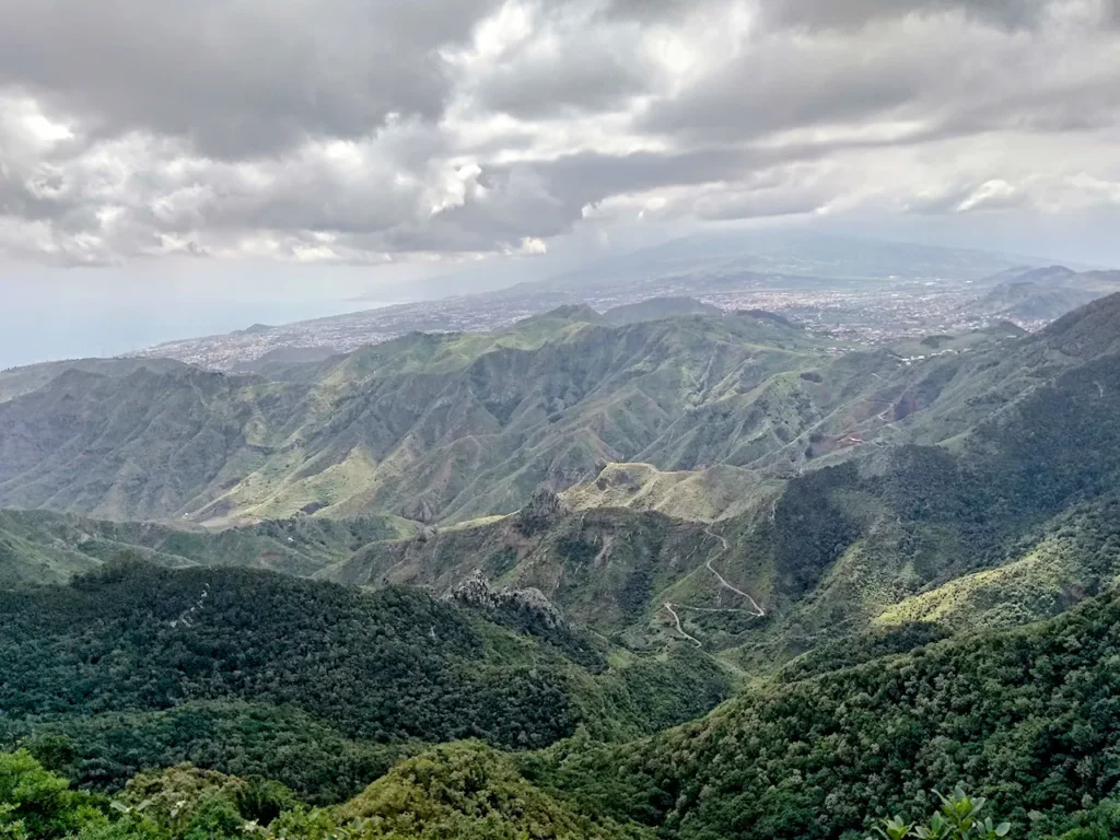 O tempo em março em Tenerife - Parque Natural de Anaga, no norte da ilha