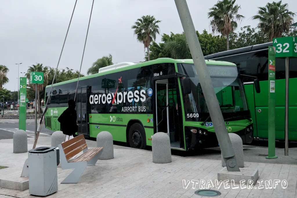 Транспортная инфраструктура южного аэропорта Тенерифе с автобусами TITSA и официальными такси Автобусы TITSA и такси у аэропорта Тенерифе Сур — как добраться до курортов